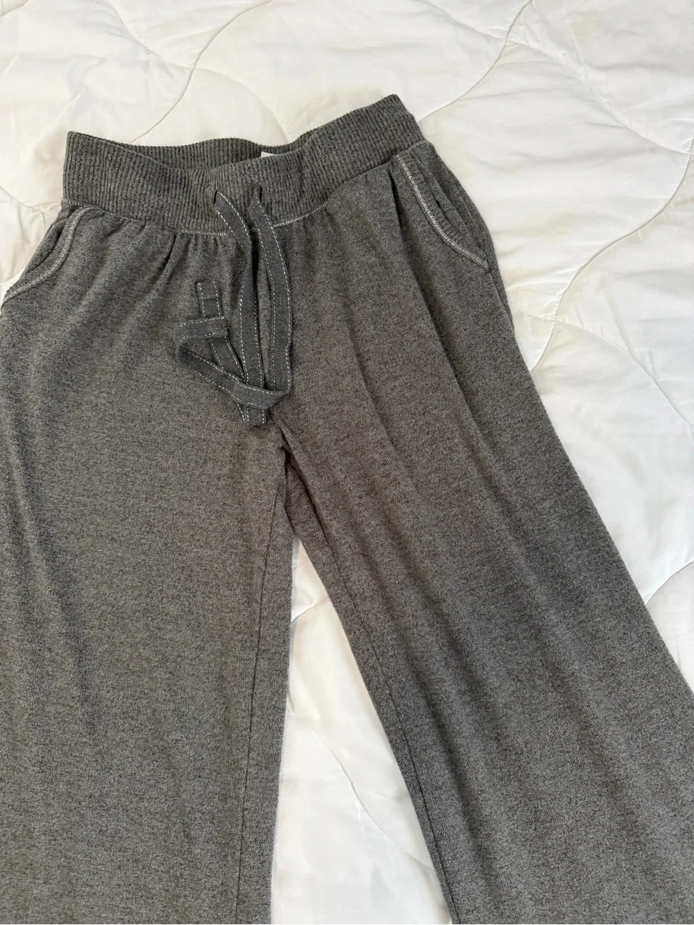 Cozy Women's Wide-Leg Pajama Pants - Charcoal Gray